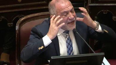 Photo of «Hola… ¿Estás ahí?»: Luis Juez sufrió el robo de su teléfono en plena entrevista y todo quedó grabado