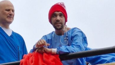 Photo of Después de estar 55 días en terapia intensiva, Pablo Grillo salió a la terraza del hospital Ramos Mejía