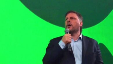 Photo of Con críticas al PRO y a LLA, Leandro Santoro llamó a construir «un consenso que permita soñar con un país justo e igualitario»