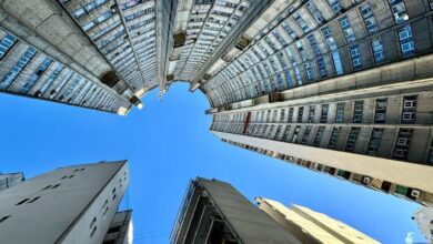 Photo of ¿Cómo es «El Rulero de Palermo»? Historia, leyenda urbana y cuánto cuesta vivir en el edificio que marcó a El Eternauta