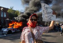 Photo of Escalan las protestas de migrantes en Los Ángeles y siguen las redadas del ICE en California