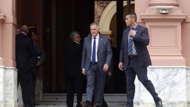 Photo of Jaldo, Sáenz y Jalil se le rebelaron a Milei y mandaron a votar jubilaciones y moratoria​Jaldo, Sáenz y Jalil se le rebelaron a Milei y mandaron a votar jubilaciones y moratoria 