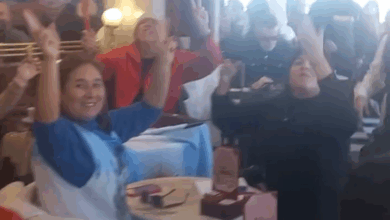 Photo of Escracharon a Mercedes Ninci en el Pertutti de Plaza de Mayo, al grito de «gorila» y «ensobrada»​Escracharon a Mercedes Ninci en el Pertutti de Plaza de Mayo, al grito de «gorila» y «ensobrada» 