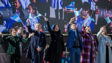 Photo of Pullaro reclamó «los recursos del interior» en el festejo por el Día de la Bandera​Pullaro reclamó «los recursos del interior» en el festejo por el Día de la Bandera 