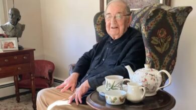 Photo of Tiene 101 años y revela qué alimentos no consume bajo ninguna circunstancia