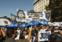 Photo of Por qué la Justicia suspendió el decreto de Milei que limita el derecho a huelga