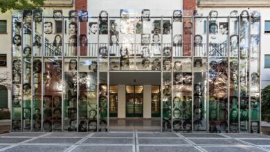 Photo of Otro golpe a la memoria: Despiden a la directora del museo de la ESMA