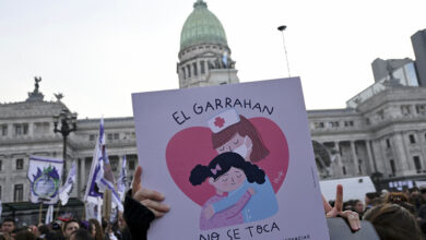 Photo of Garrahan: los residentes levantaron provisoriamente el paro, pero el resto de la planta refuerza las medidas