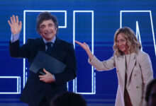 Photo of Milei ya está en Roma, lejos de los conflictos domésticos que acumula su gestión 