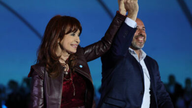 Photo of Cristina Kirchner denunció presiones para que la Justicia la detenga y proscriba