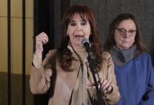 Photo of Cristina Kirchner: «Al cepo del salario le agregaron el cepo al voto popular»