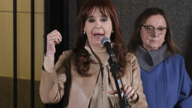 Photo of Cristina Kirchner: «Al cepo del salario le agregaron el cepo al voto popular»