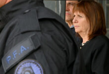 Photo of Bullrich desatada: autorizó a la Policía Federal a realizar ciberpatrullaje y requisas sin orden judicial