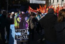 Photo of La izquierda movilizó a Plaza de Mayo y Congreso para denunciar «el ataque a las libertades democráticas»
