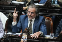 Photo of Benegas Lynch justificó el ajuste en la UBA con una denuncia de 2001 que dio como actual