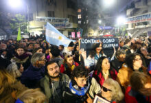 Photo of El banderazo frente al balcón de Cristina Kirchner