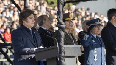 Photo of Milei y Villarruel, no se juntan ni por el día de la Bandera