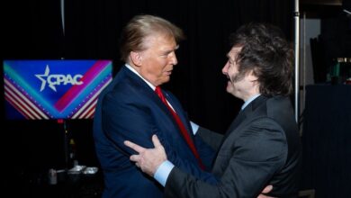Photo of Alineados con Trump y con gritos de guerra