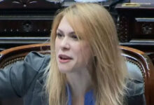 Photo of Lilia Lemoine y una provocación a los jubilados que se manifestaban en Congreso