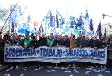 Photo of El frente intersindical anti-Milei debutó con una protesta en el ministerio de Sturzenegger