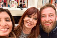 Photo of Cómo pasa Cristina Kirchner sus días en prisión domiciliaria en Constitución