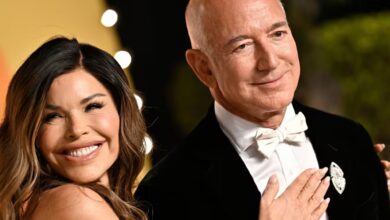 Photo of Escotes, bermudas y gorras: los looks más insólitos de la boda de Jeff Bezos y Lauren Sánchez