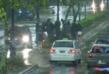 Photo of Conurbano salvaje. 15 chicos atacaron a uno en la calle y le robaron hasta las zapatillas con las que fueron a un boliche