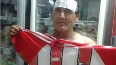 Photo of Córdoba: le depositaron $500.000 por error a un cuidacoches, los devolvió y no aceptó la recompensa