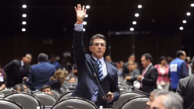 Photo of Es uno de los famosos más reconocidos en Televisa y ahora es diputado: así vivió como ilegal en EE.UU. y fue deportado