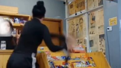 Photo of Video: una joven destrozó el buffet donde trabajaba y denunció que sus jefes la trataban mal