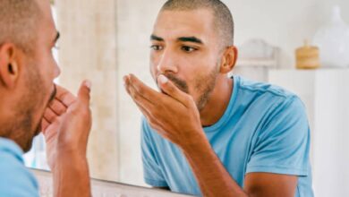 Photo of Cómo reducir el mal aliento en la mañana: consejos de odontólogos para afrontar la halitosis