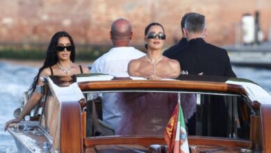 Photo of Las fotos de la lujosa boda de Jeff Bezos y Lauren Sánchez: qué famosos asistieron