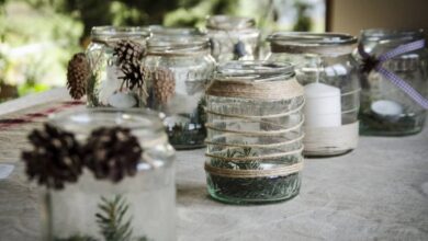 Photo of ¡No tires los frascos vacíos! Pueden ser tus mejores aliados para organizar y decorar tu hogar