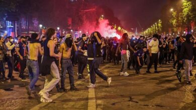 Photo of En París, hubo dos muertos y 550 detenidos en los festejos por PSG campeón de la Champions League