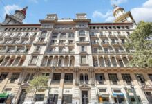 Photo of Cómo es y cuánto vale el departamento que se vende en La Inmobiliaria, uno de los edificios más icónicos de CABA