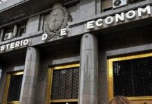 Photo of Deuda: Economía ofrece hoy al mercado Lecaps y Boncaps en busca de renovar vencimientos por $11 billones