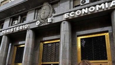 Photo of Deuda: Economía ofrece hoy al mercado Lecaps y Boncaps en busca de renovar vencimientos por $11 billones