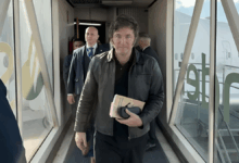 Photo of Javier Milei regresó al país tras su gira y prepara una batería de decretos clave