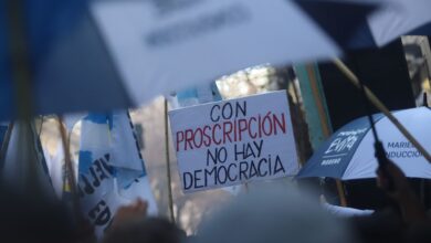 Photo of El peronismo se prepara para marchar en apoyo a Cristina Kirchner mientras la Justicia define la prisión domiciliaria en su departamento de Constitución