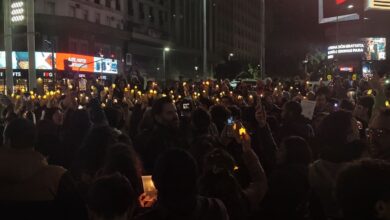 Photo of «Noche de Velas»: trabajadores del Hospital Garrahan marcharon al Obelisco a la espera de una propuesta salarial