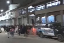 Photo of Operativo en La Salada: la Policía allanó la feria, decomisó mercadería y generó tensión con puesteros