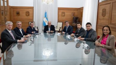 Photo of Gobernadores se reunieron con Guillermo Francos: alerta por caída de la coparticipación y reclamo por el impuesto a los combustibles
