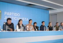 Photo of Más de 250 intendentes del PJ se organizan para acompañar a Cristina Kirchner en «una movilización histórica» a Comodoro Py, tras el fallo de la Corte Suprema