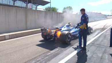 Photo of Se incendió el auto de Carlos Sainz de Williams en la largada del Gran Premio de Austria de Fórmula 1