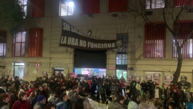 Photo of Tras el fallo contra Cristina Kirchner, tomaron las facultades de Filosofía y Letras y Ciencias Sociales de la UBA