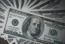 Photo of Dólar: el oficial volvió a subir y alcanzó los $1300