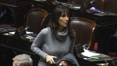 Photo of De la Sota salió al cruce de Llaryora y Schiaretti: «Yo no le entregué a Milei una licencia para pasarnos la motosierra»​De la Sota salió al cruce de Llaryora y Schiaretti: «Yo no le entregué a Milei una licencia para pasarnos la motosierra» 