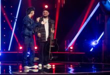 Photo of Blooper en La Voz Argentina: subió al escenario pero no vio el primer escalón y se dio un golpazo