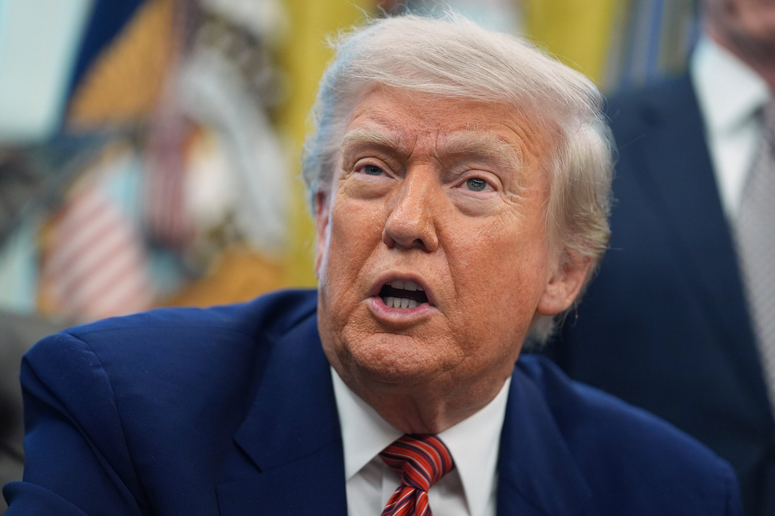 Photo of Trump consigue un vital triunfo político con la aprobación en el Congreso de su presupuesto