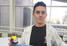 Photo of El argentino Leandro López, de 21 años, se consagró campeón en el Mundial de cubo Rubik
